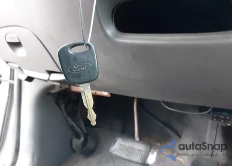 2003 Ford F-150 Lariat/Xl/Xlt из США, поврежденный, VIN 1FTRX18W13NA55808